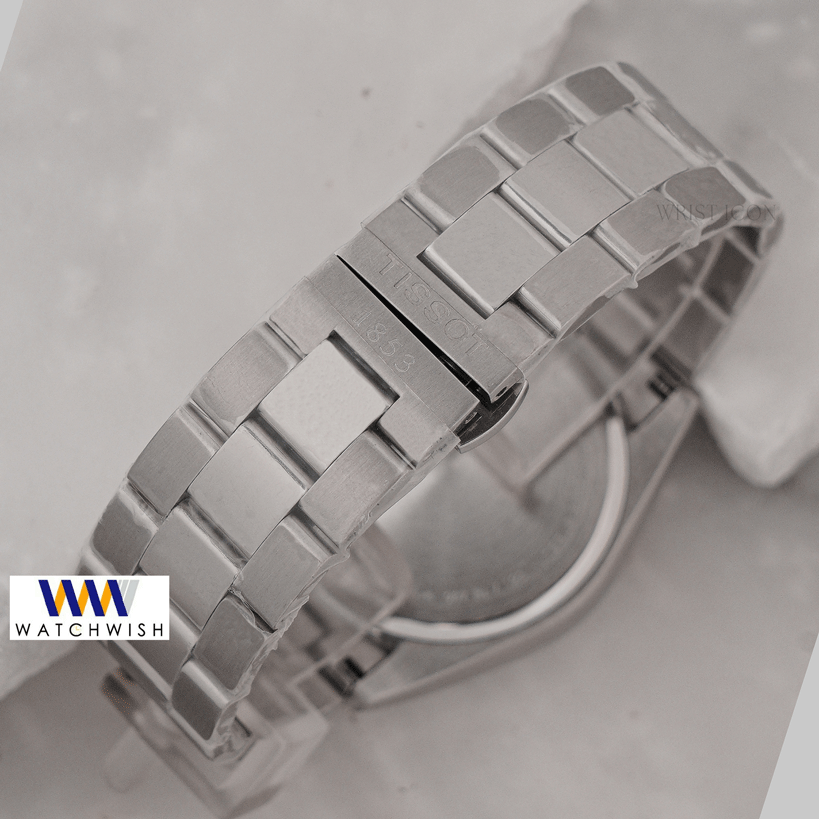 Latest Collection Silver With Blue Dial Chain Watch