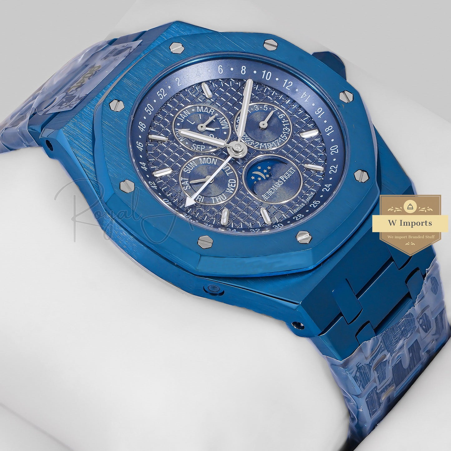 Latest Collection Perpetual Calendar Blue Stainless Steel With Dial Chain Watch