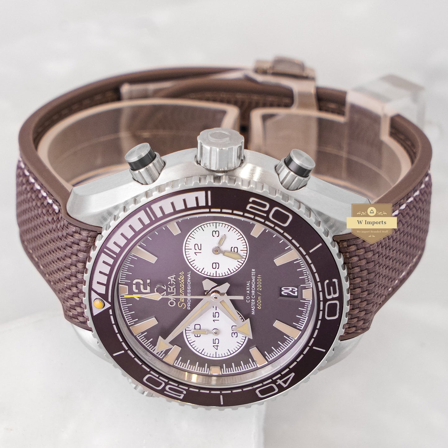 Latest Collection Chronograph Silver Case With Bronze Dial Strap Watch