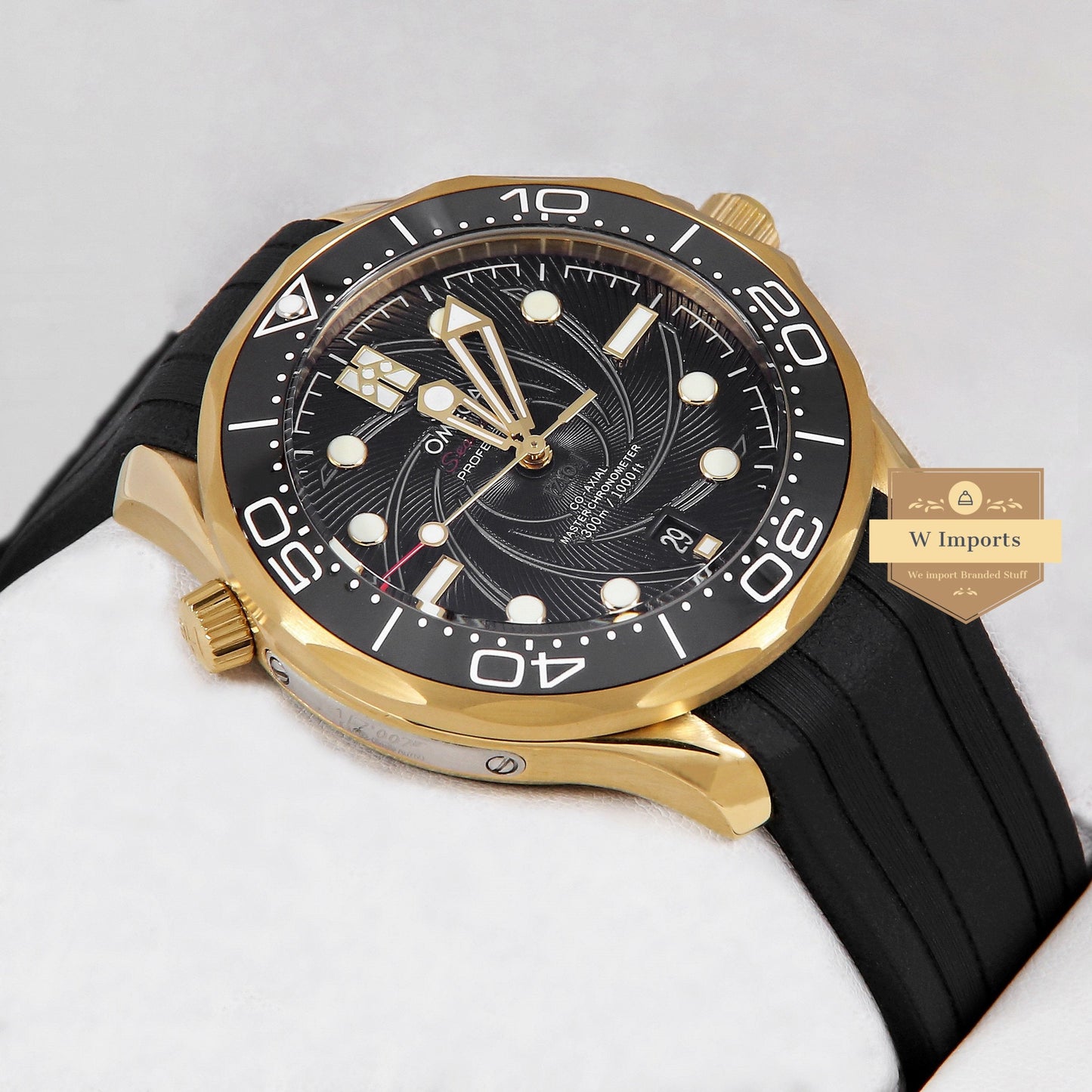 Latest Collection Yellow Gold Case With Black Dial & Rubber Strap