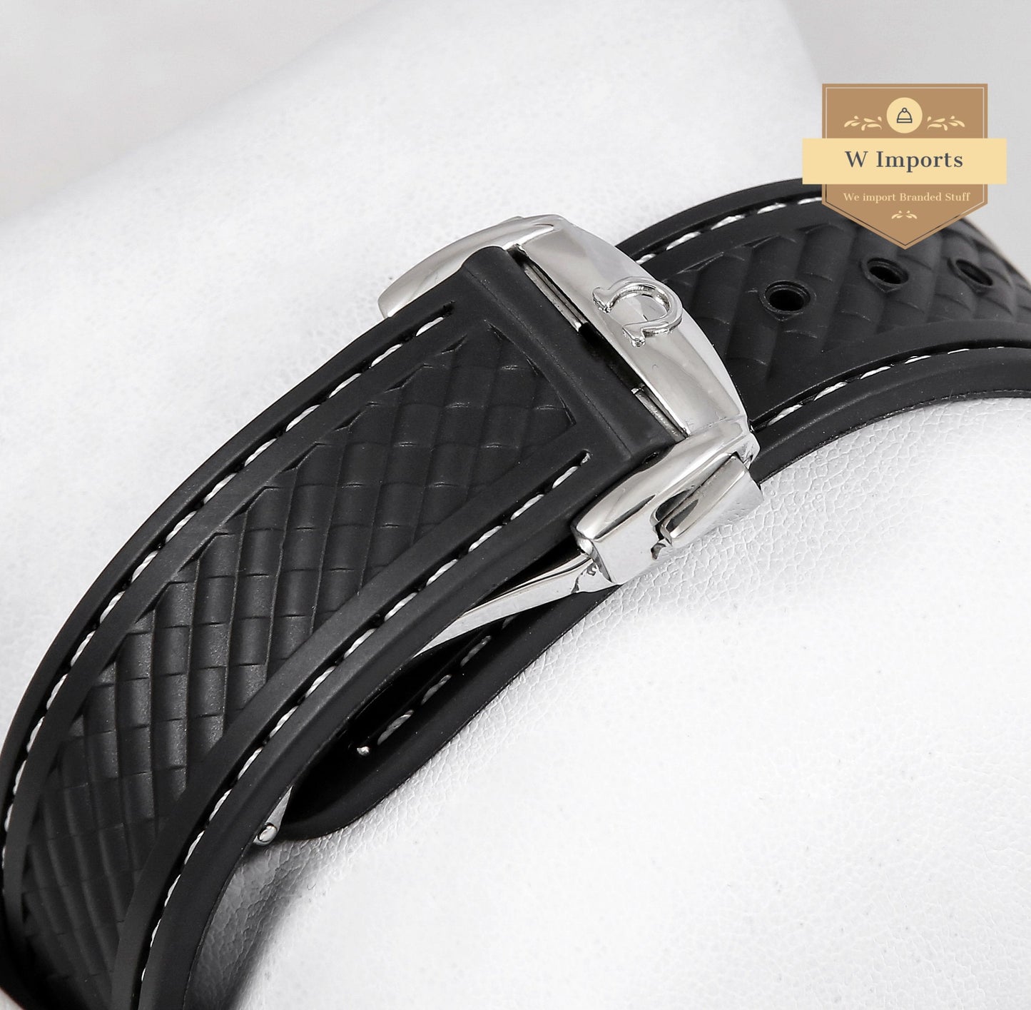 Latest Collection Silver Case With Black Dial & Rubber Strap