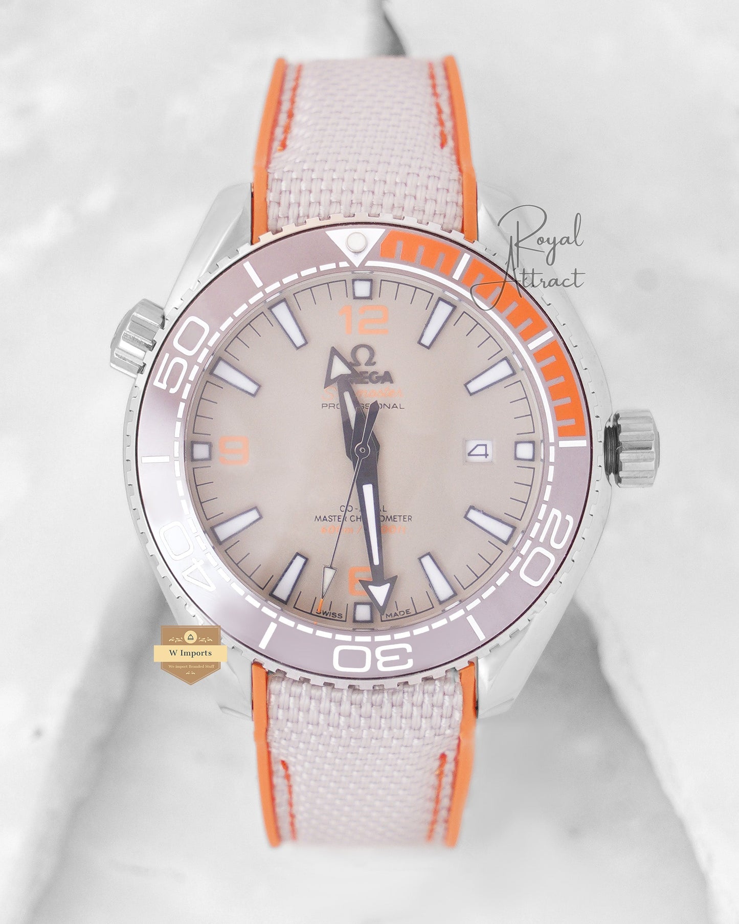 Latest Collection Silver Case With Gray Dial & PVC Strap