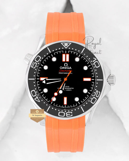 Latest Collection Silver Case With Black Dial Rubber Strap For Men