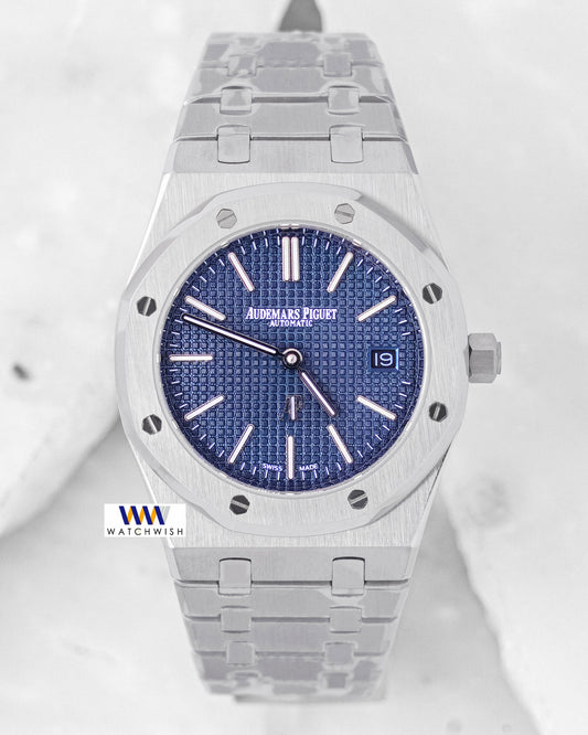 Latest Collection Silver With Blue Dial Chain Watch