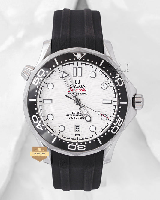 Latest Collection Silver Case With White Dial & Black Rubber Strap For Men