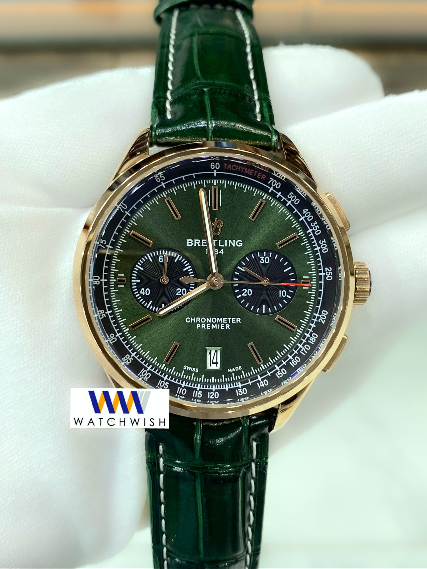 New Collection Rose Gold With Green Dial Chronograph Watch