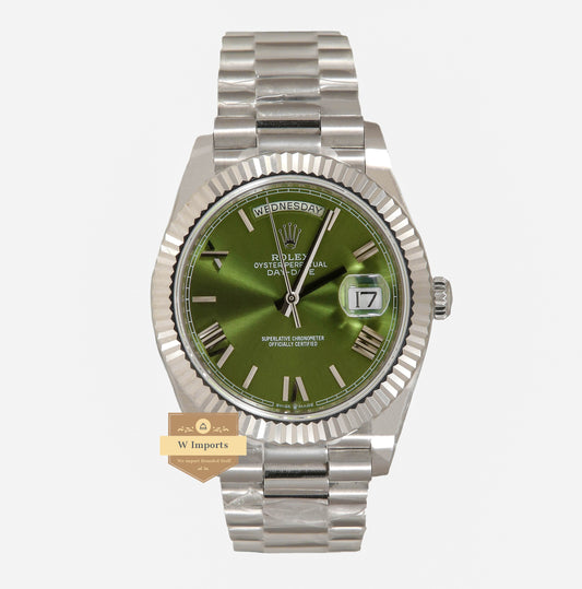 Latest Collection 40 Silver With Green Dial & Roman Numerals Automatic Watch EW Made