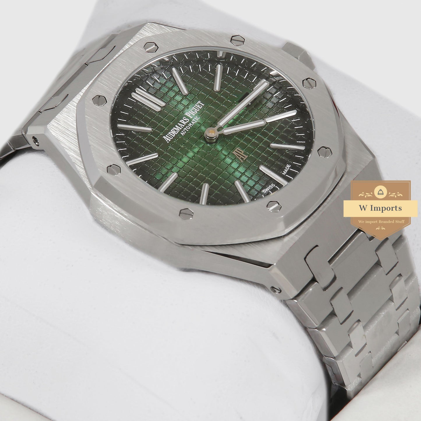 Latest Collection Oak Silver With Green Dial