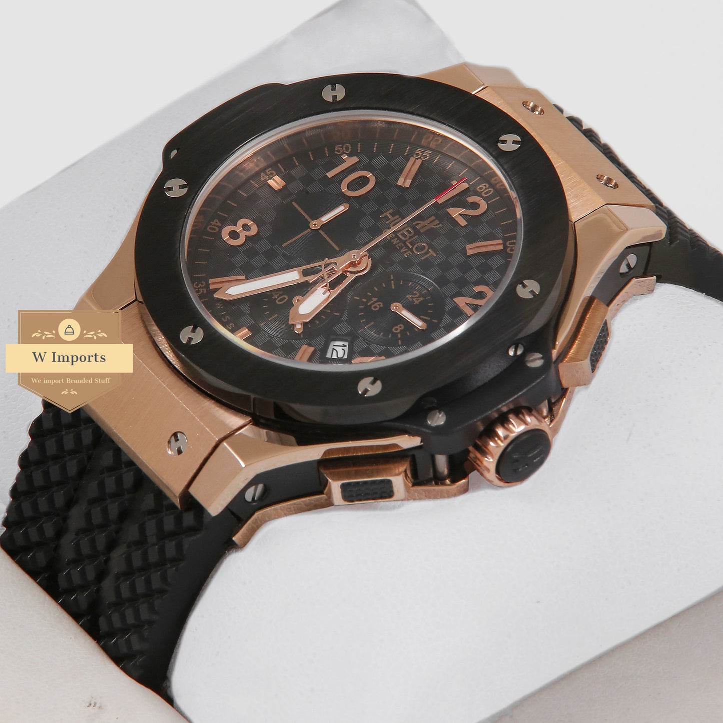 Latest Collection Chronograph Rose Gold Case With Black Dial And Rubber Strap