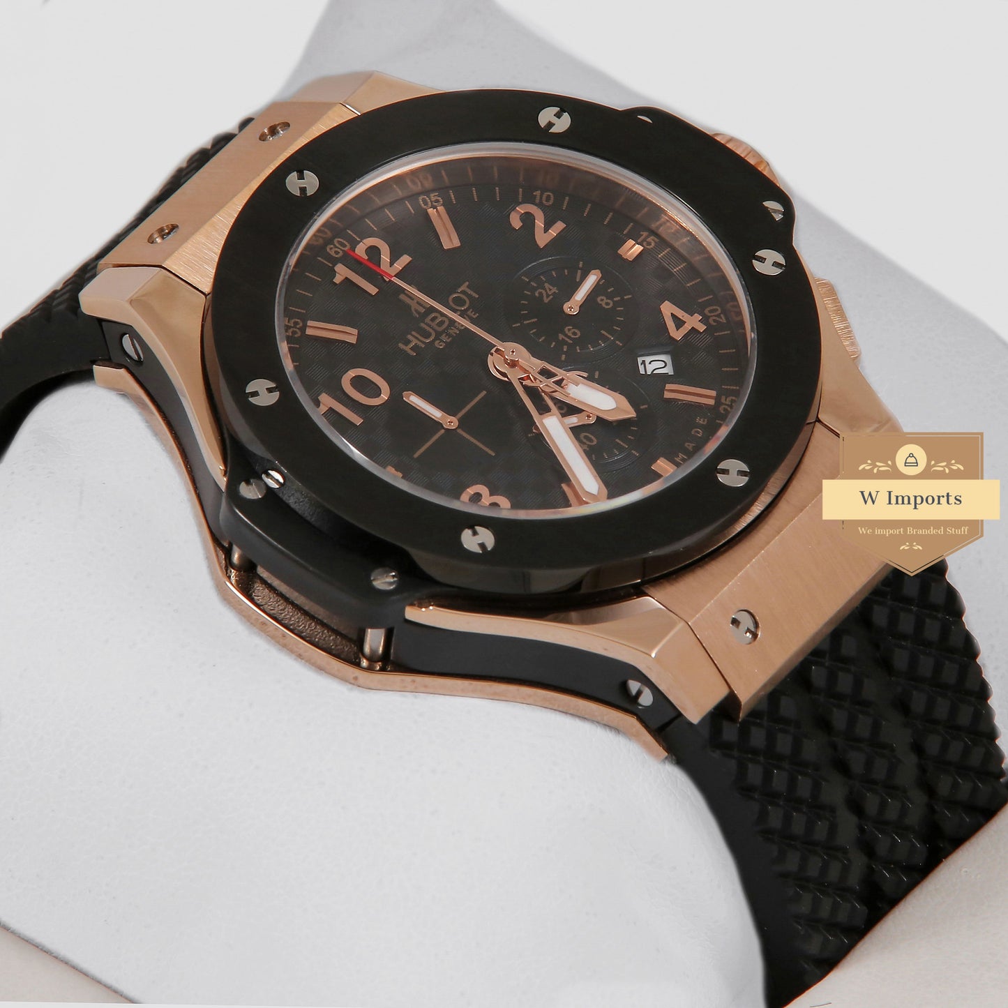 Latest Collection Chronograph Rose Gold Case With Black Dial And Rubber Strap