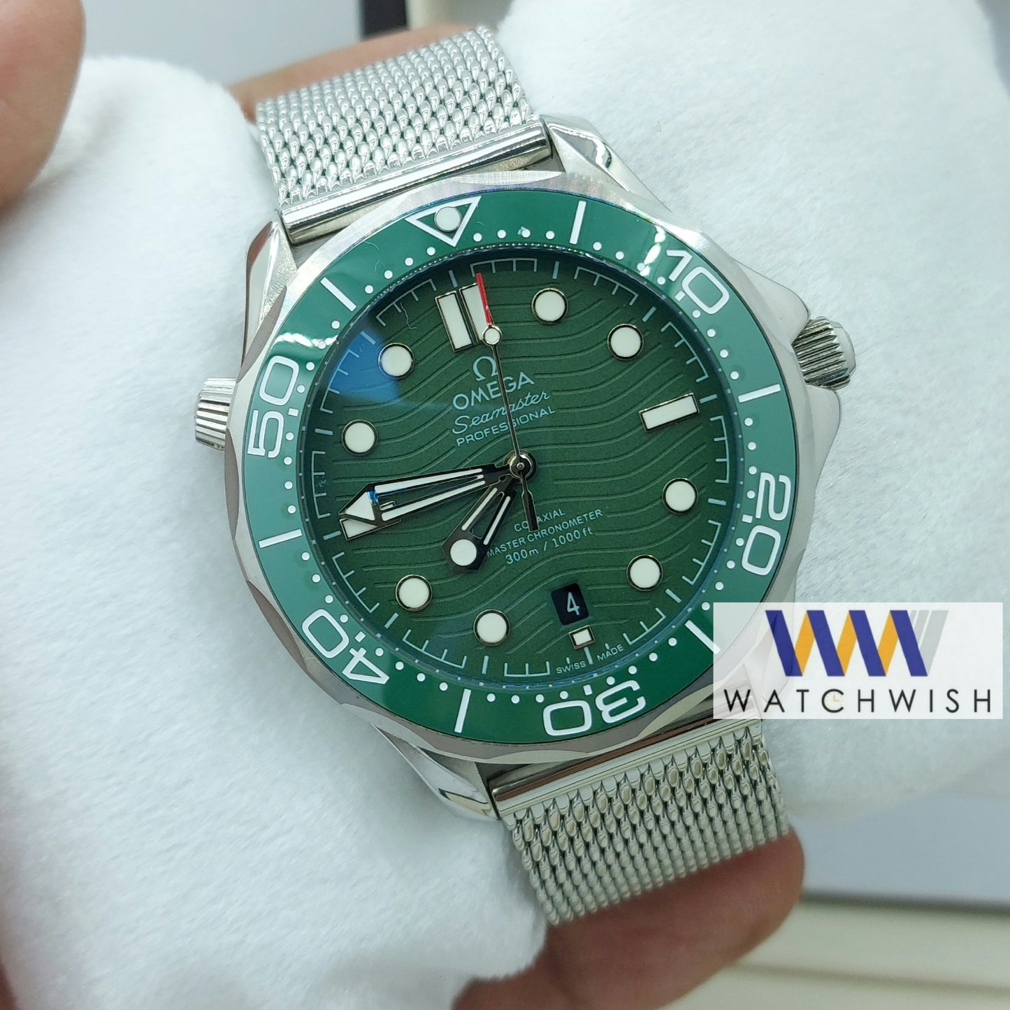 New Collection Silver With Green Dial Automatic Branded Watch
