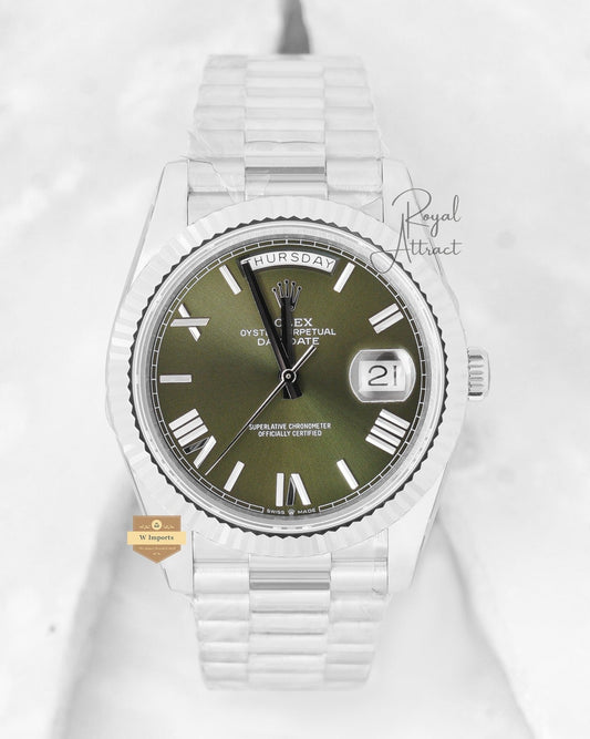 Latest Collection 40 Silver With Green Dial Automatic Watch Clean Made